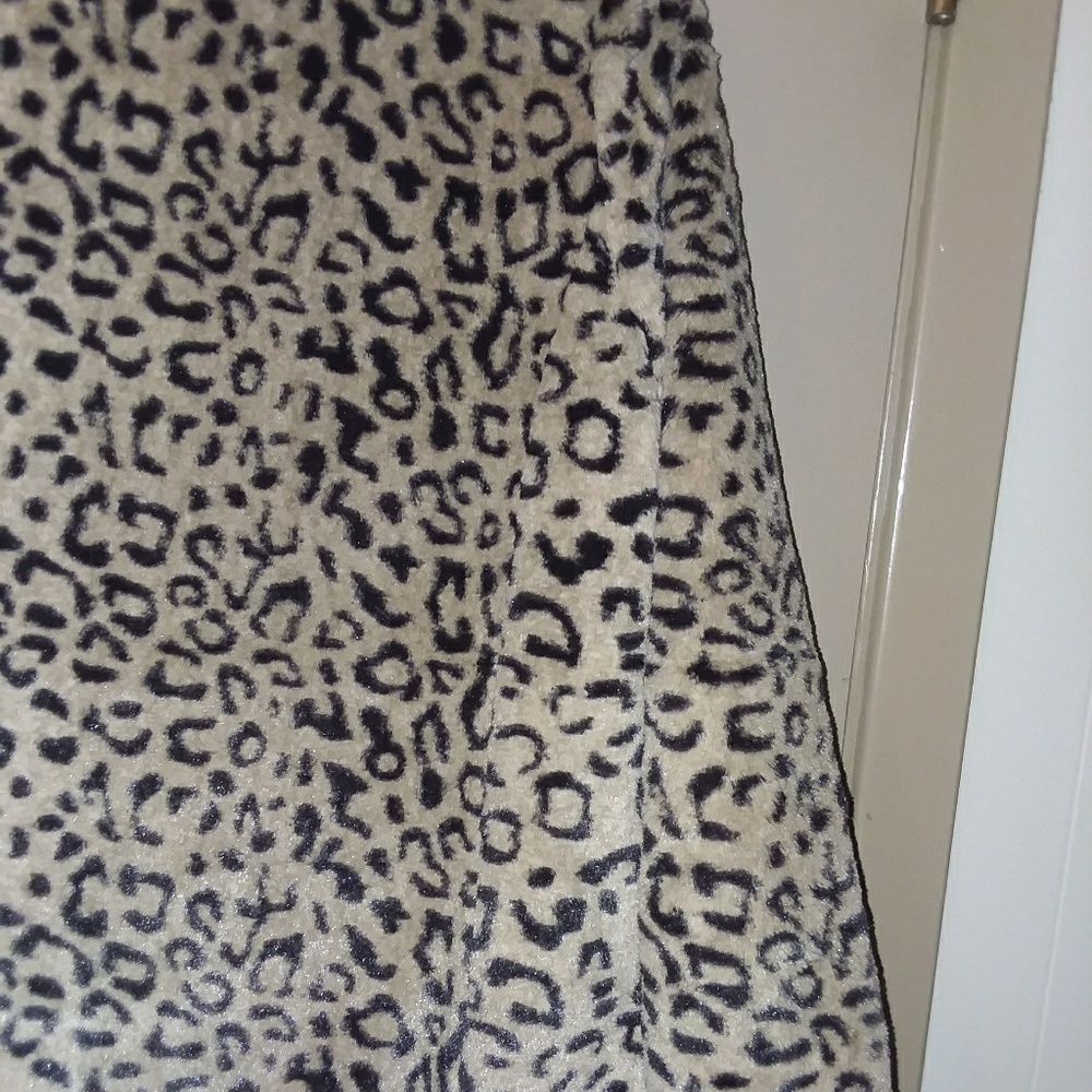 Ellison Ladies Animal Print Faux Fur Coat(M) - Picture 2 of 8